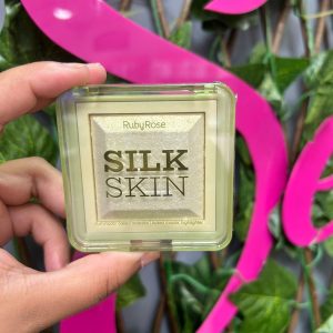 Iluminador Radiant Shine Ruby Rose